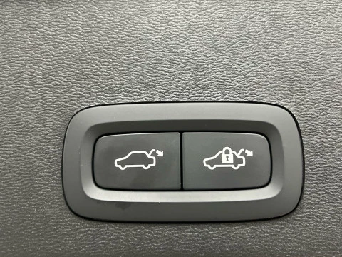 Volvo XC40 XC40 Black Edition Plus, B3 Mild Hybrid, Gasolina