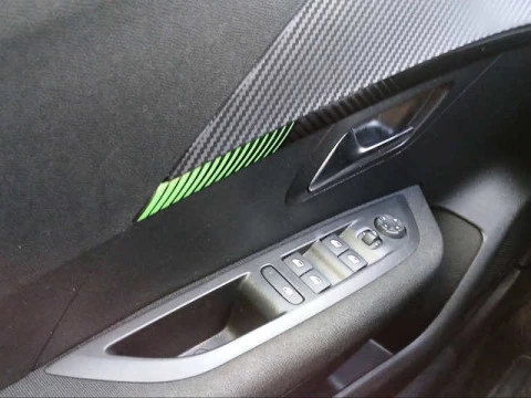 Peugeot 208 PureTech 100 Active 75 kW (100 CV)