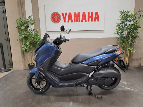 Yamaha NMAX 2023