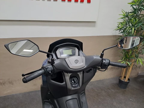 Yamaha NMAX 2023