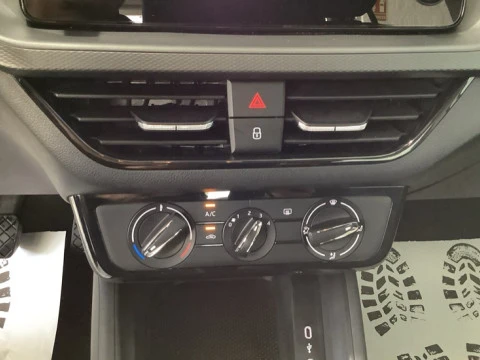 Skoda Kamiq SKODA Essence 1,0 (115 CV) Manual 6 vel