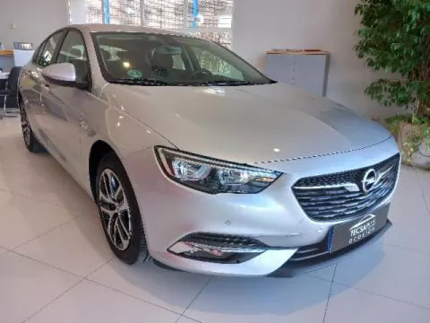 Opel Insignia GS 1.6 CDTi 81kW ecoTEC D Selective Opel Insignia GS 1.6 CDTi 81kW ecoTEC D Selective