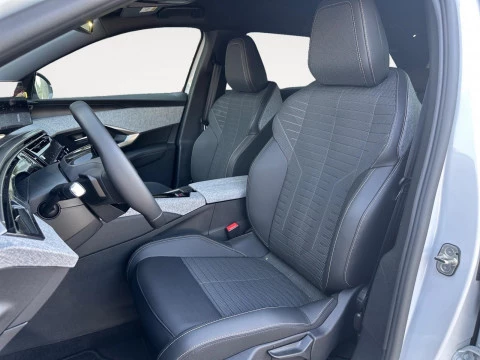 Peugeot 5008 Hybrid 1.2 100KW Allure eDCS6