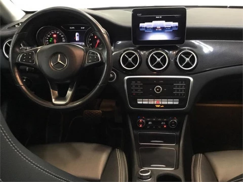 Mercedes-Benz CLA 200 Shooting Brake