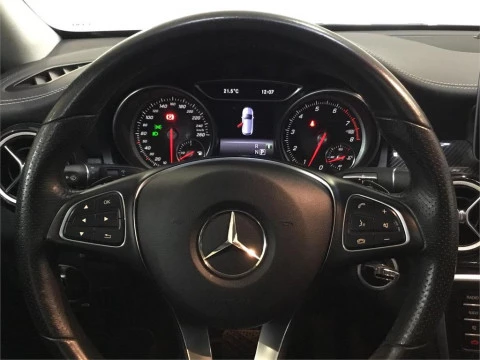 Mercedes-Benz CLA 200 Shooting Brake