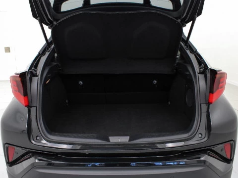 Toyota C-HR CH Toyota C-HR - MY22