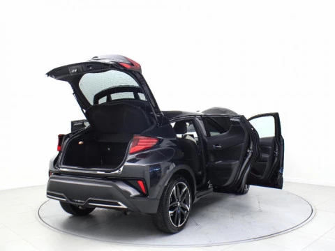 Toyota C-HR CH Toyota C-HR - MY22