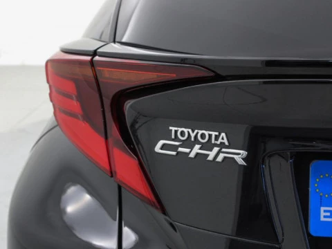 Toyota C-HR CH Toyota C-HR - MY22