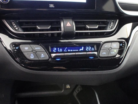 Toyota C-HR CH Toyota C-HR - MY22