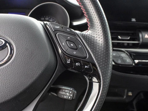 Toyota C-HR CH Toyota C-HR - MY22