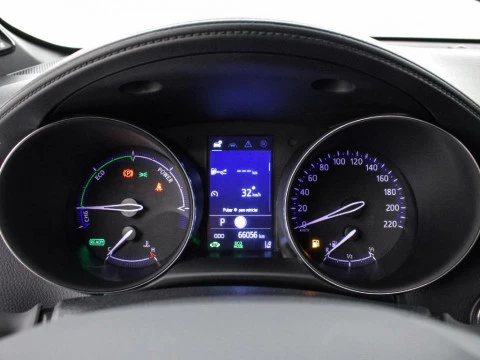 Toyota C-HR CH Toyota C-HR - MY22