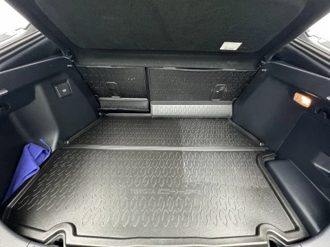 Toyota C-HR GR Sport Plug-in Hybrid 220