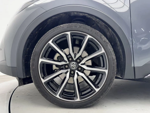 Toyota C-HR GR Sport Plug-in Hybrid 220