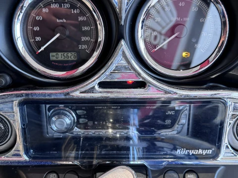 Harley-Davidson XL Sportster 883 R CVO Ultra Classic Electra Glide