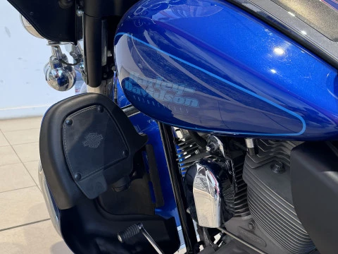 Harley-Davidson XL Sportster 883 R CVO Ultra Classic Electra Glide