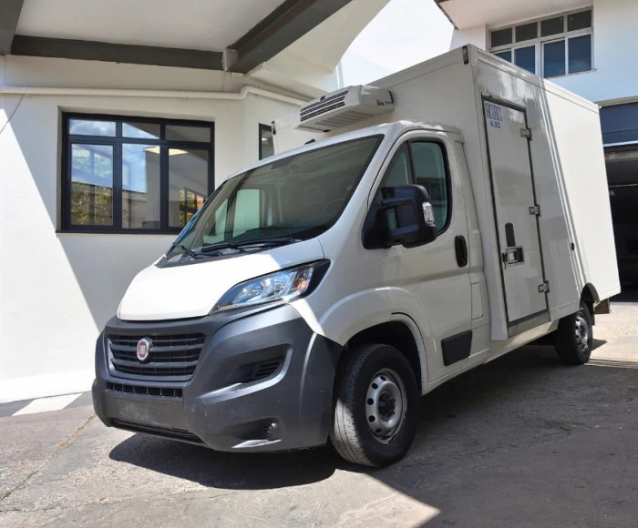 Furgoneta carrozada frigorífica