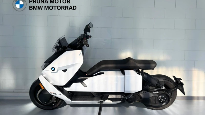 BMW CE 04 BMW CE 04