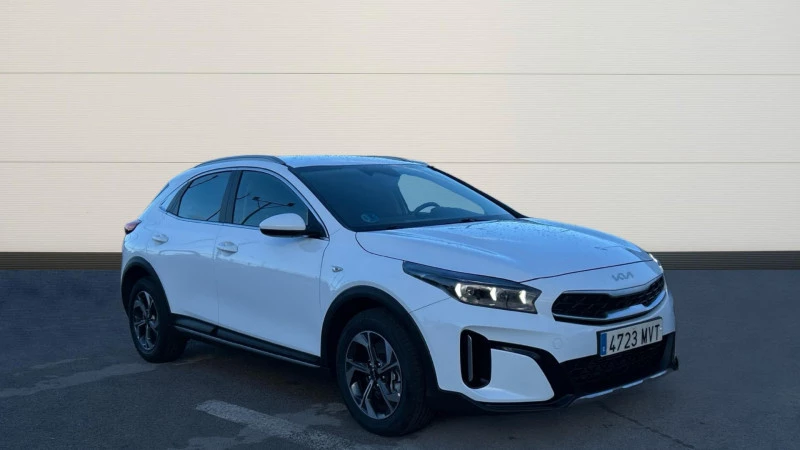 Kia XCeed 1.5 MHEV iMT Drive 103kW (140CV) DCT Kia XCeed 1.5 MHEV iMT Drive 103kW (140CV) DCT