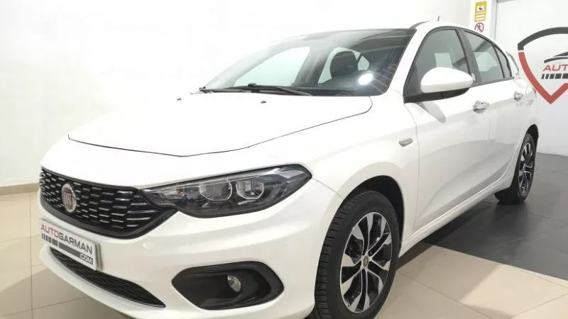 Fiat Tipo Sedan 1.3 Multijet 70kW (95CV) Mirror Fiat Tipo Sedan 1.3 Multijet 70kW (95CV) Mirror