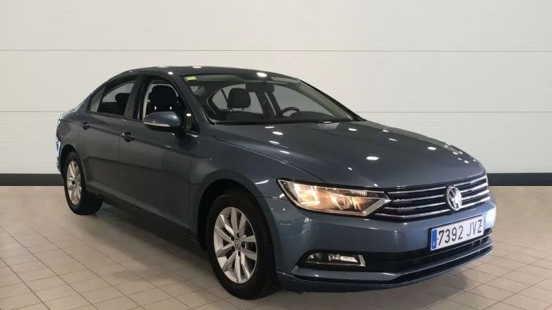 Volkswagen Passat 1.6 TDI EDITION BMT 120 4P Volkswagen Passat 1.6 TDI EDITION BMT 120 4P