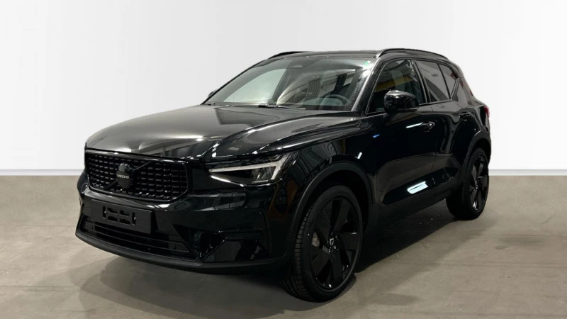 Volvo XC40 B3 G Black Edition+ Auto 120 kW (163 CV)