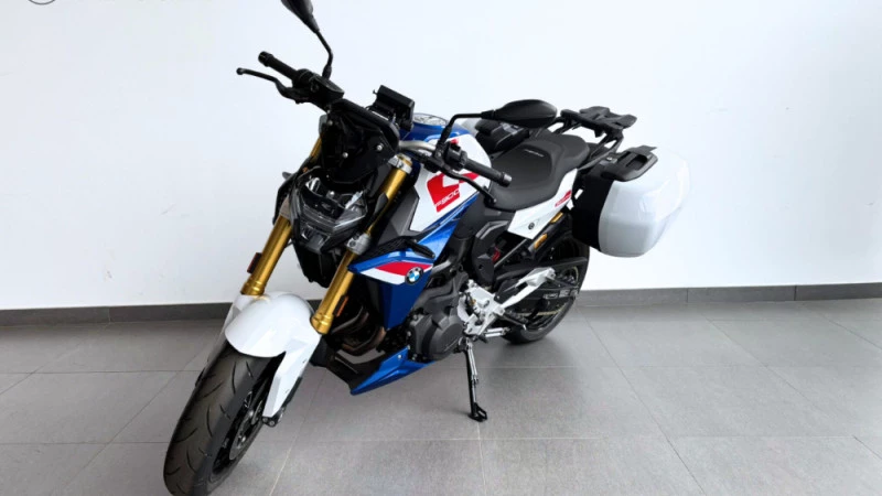 BMW Motorrad F 900 R F 900 R Sport BMW Motorrad F 900 R F 900 R Sport