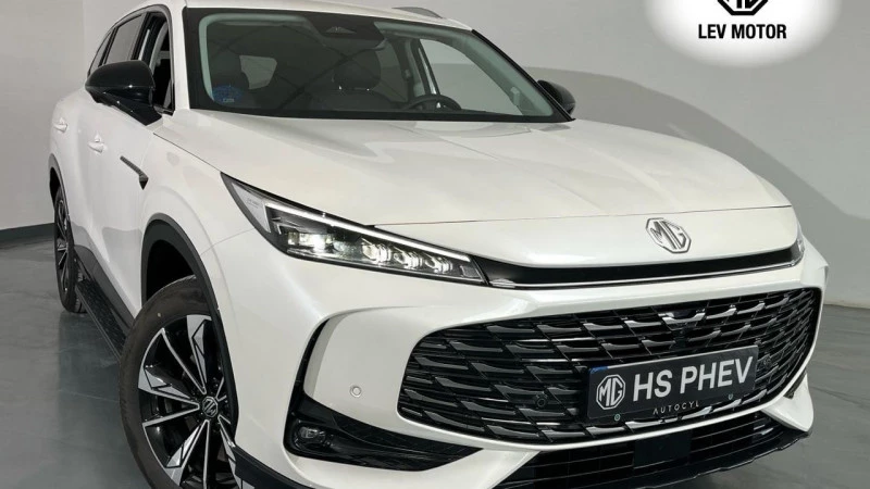 MG HS 1.5T PLUG IN HYBRID LUXURY MG HS 1.5T PLUG IN HYBRID LUXURY