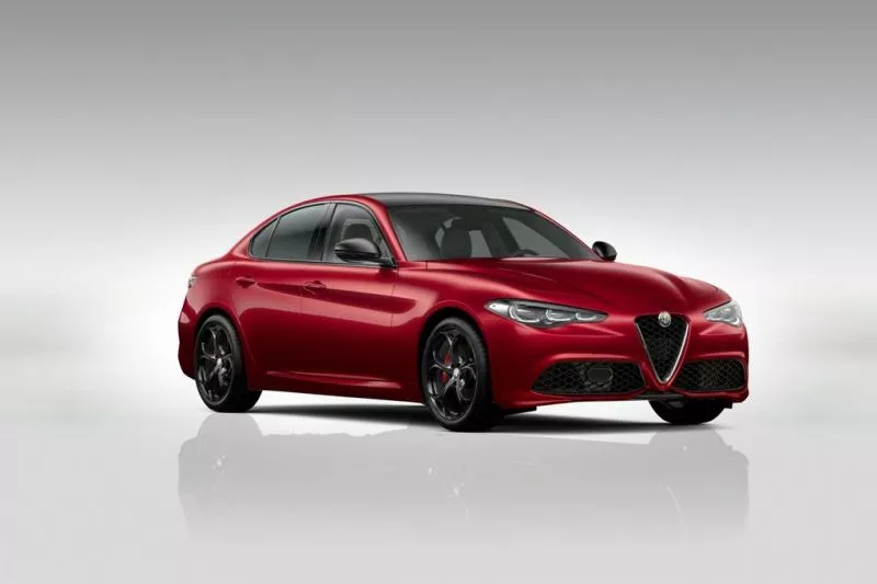 Alfa Romeo Giulia Tributo Italiano 2.2  JTDM 210 CV AT8