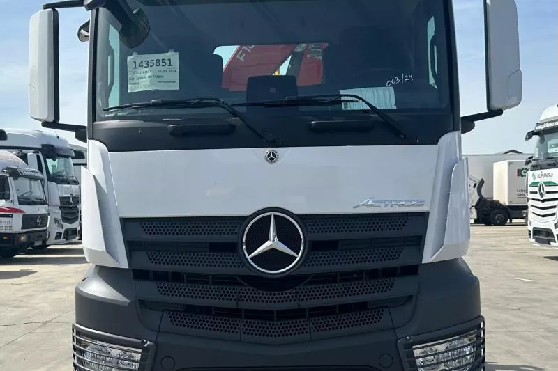 Mercedes-Benz Actros 2643 LS 6X2 + GANCHO JIMECA + GRUA FASSI F135A.024 Mercedes-Benz Actros 2643 LS 6X2 + GANCHO JIMECA + GRUA FASSI F135A.024