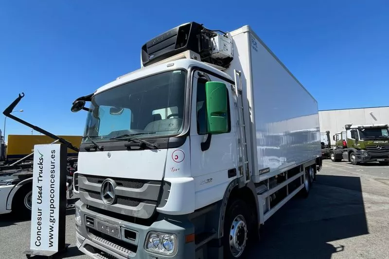 Mercedes-Benz Actros 2532 LS + FRIGORIFICO