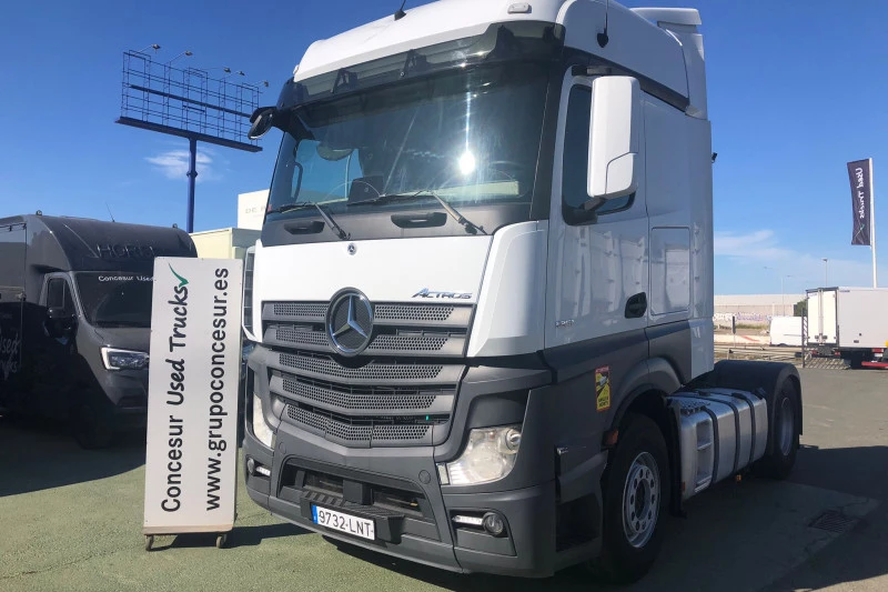 Mercedes-Benz Actros 1851
