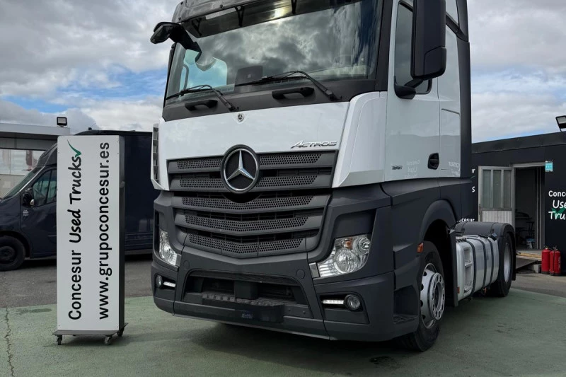 Mercedes-Benz Actros 1851 Mercedes-Benz Actros 1851