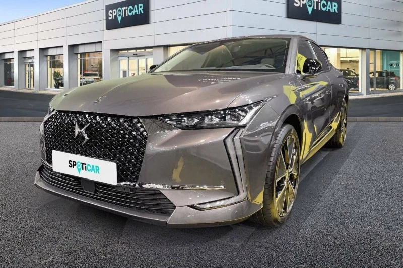 DS 4 E-TENSE 225 Rivoli DS 4 E-TENSE 225 Rivoli