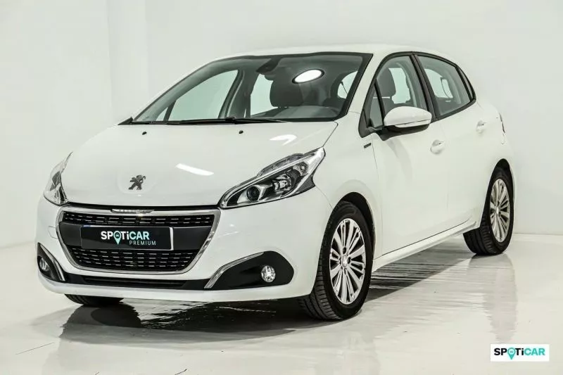 Peugeot 208  5P  1.2L PureTech 60KW (82CV) Signature