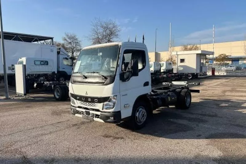 Mitsubishi Fuso Canter 3S13