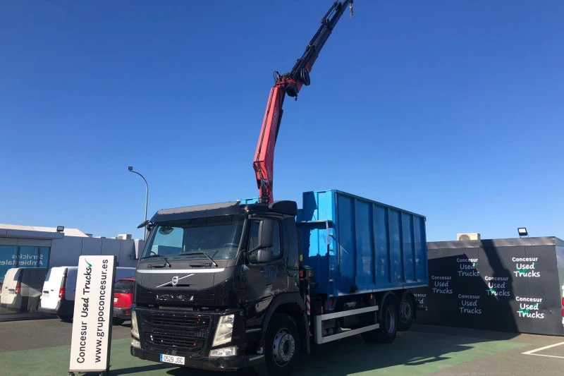Volvo FM FM 410 11 LITROS + GRUA+ BASCULANTE