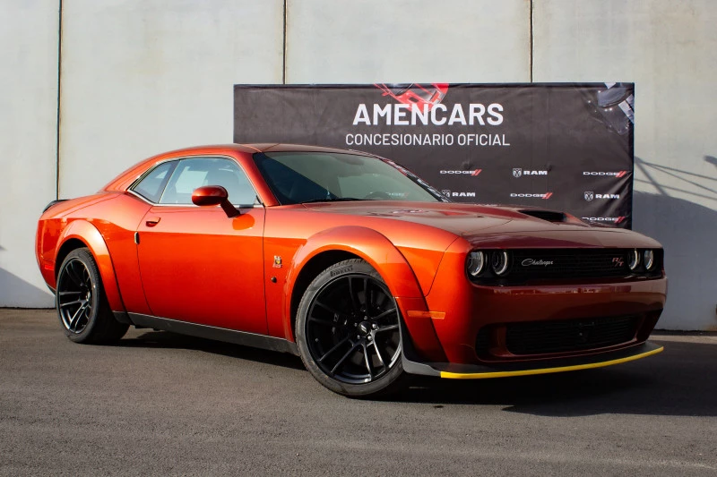 Dodge Challenger R/T Scat Pack Widebody