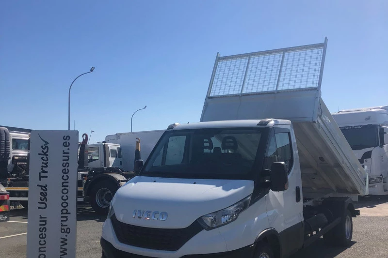 Iveco Daily BASCULANTE 