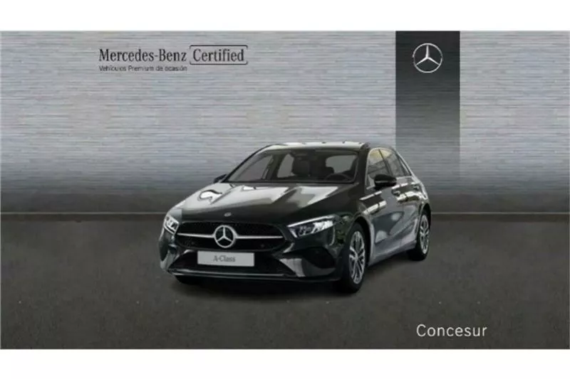 Mercedes-Benz Clase A A 250 e con tecnología híbrida EQ Sedán Mercedes-Benz Clase A A 250 e con tecnología híbrida EQ Sedán