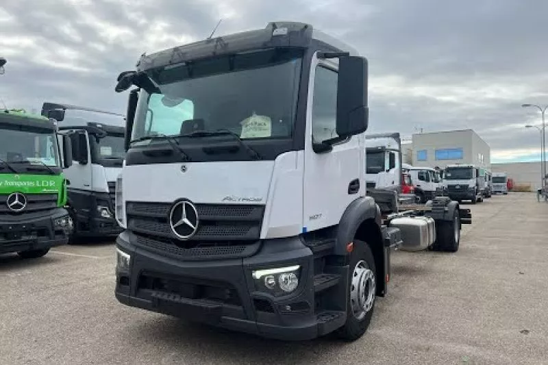 Mercedes-Benz Actros 1827 L Mercedes-Benz Actros 1827 L