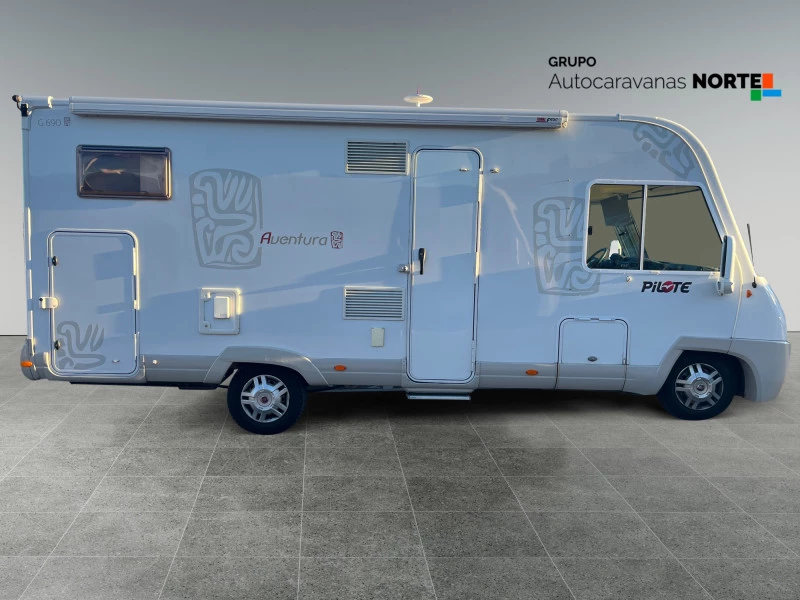 PILOTE AVENTURE AVENTURA G690