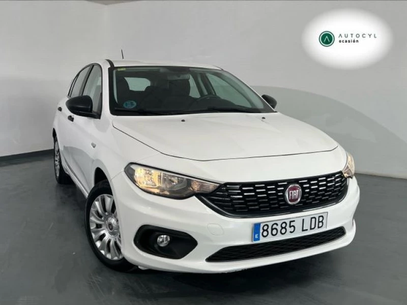 Fiat Tipo 1.6 Lounge 88kW (120CV) diesel Mjet 5P