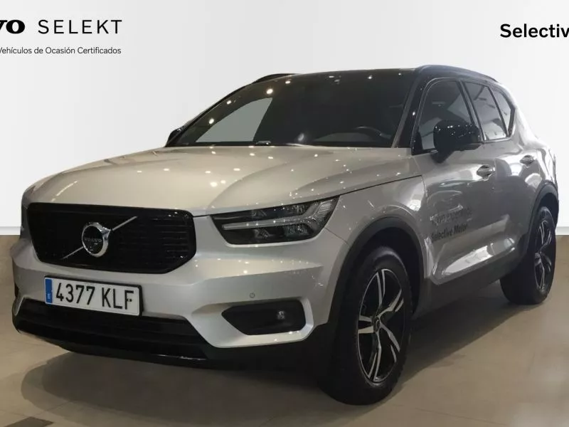 Volvo XC40 D4 AWD "R-DESIGN" AUTO. Volvo XC40 D4 AWD "R-DESIGN" AUTO.
