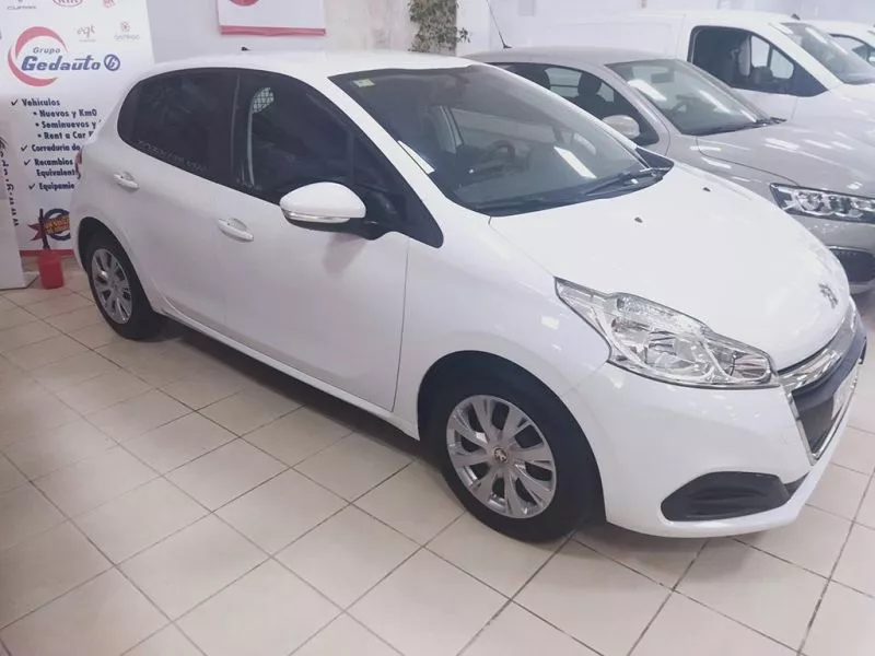 Peugeot 208 1.5 BLUEHDI 73KW 5P COMERCIAL Peugeot 208 1.5 BLUEHDI 73KW 5P COMERCIAL