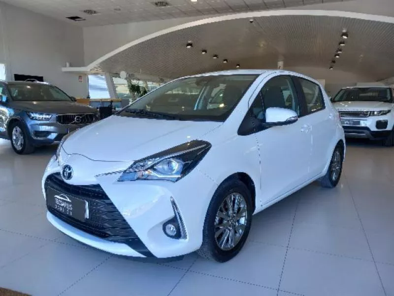Toyota Yaris YARIS 1.0 ACTIVE 70CV Toyota Yaris YARIS 1.0 ACTIVE 70CV