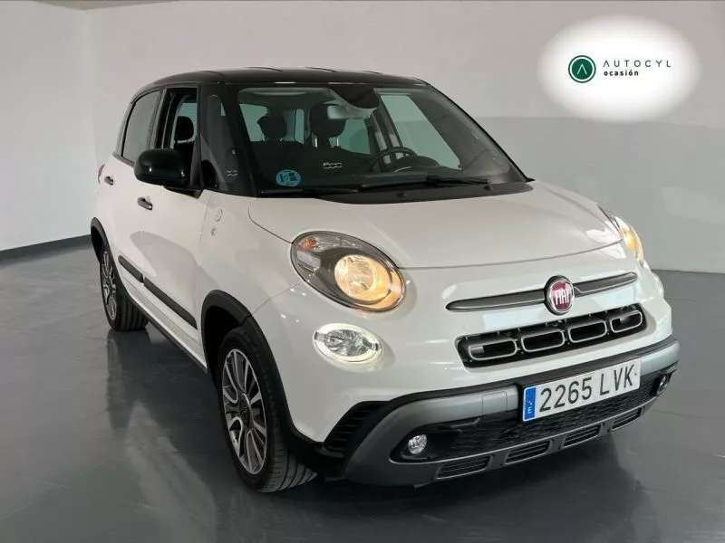 Fiat 500L Connect 1.4 16v 70 kW (95 CV) S&S Fiat 500L Connect 1.4 16v 70 kW (95 CV) S&S