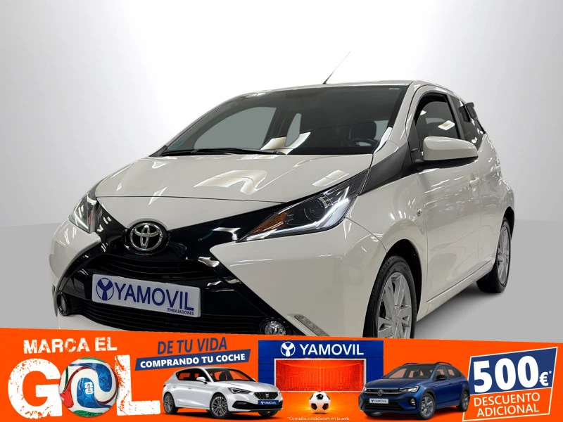 Toyota Aygo 1.0 70 x-play 51 kW (69 CV) Toyota Aygo 1.0 70 x-play 51 kW (69 CV)
