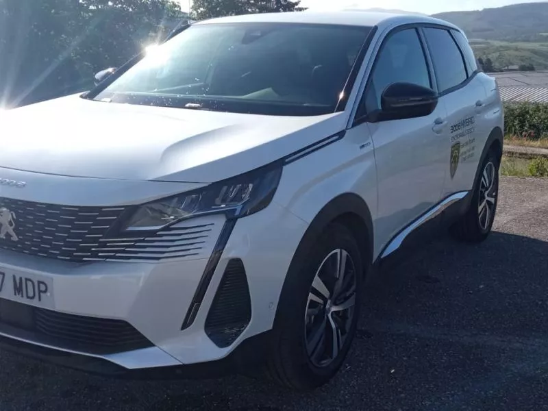 Peugeot 3008 Hybrid 225 e-EAT8 Allure Pack Peugeot 3008 Hybrid 225 e-EAT8 Allure Pack