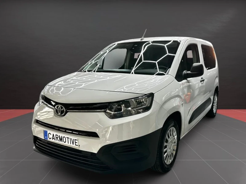 Toyota Proace City GX Combi 5 Plazas 102CV | Desde 273€/mes Toyota Proace City GX Combi 5 Plazas 102CV | Desde 273€/mes