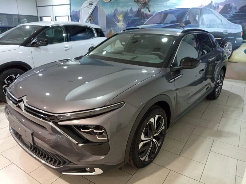 Citroën C5 X Hybrid 180 e-EAT8 Shine Citroën C5 X Hybrid 180 e-EAT8 Shine